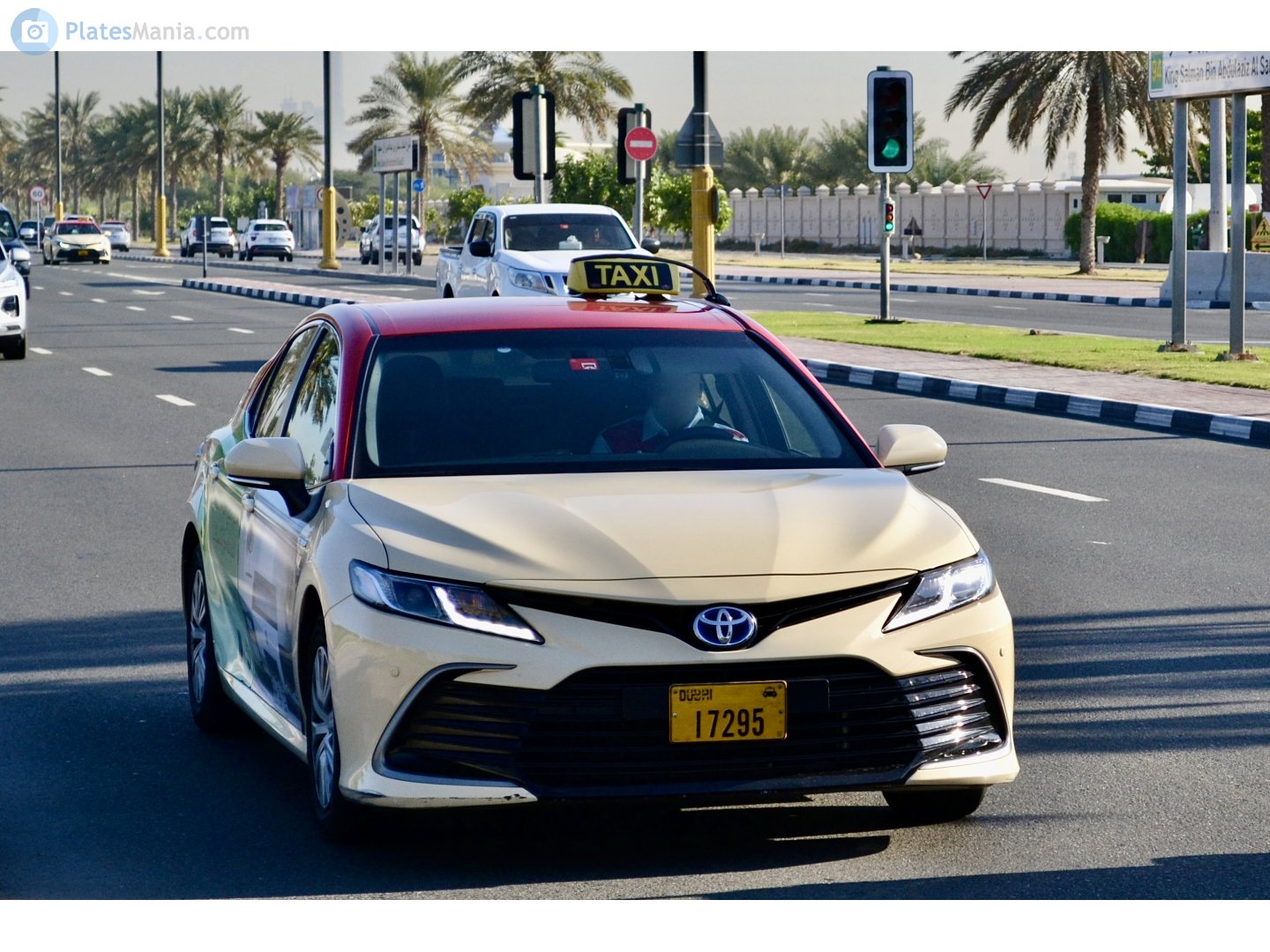 17295, Toyota Camry 8th gen (XV70), 2017–