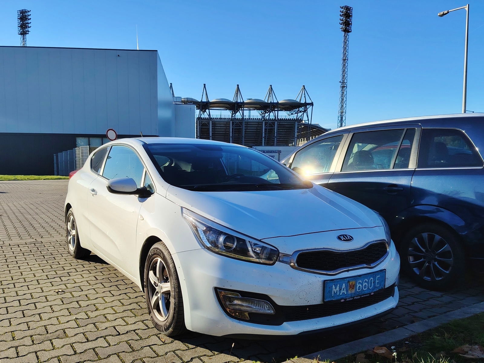 MA 660 E, Kia Ceed 2nd gen pro_cee'd 3-door Hatch (JD), 2012–2018