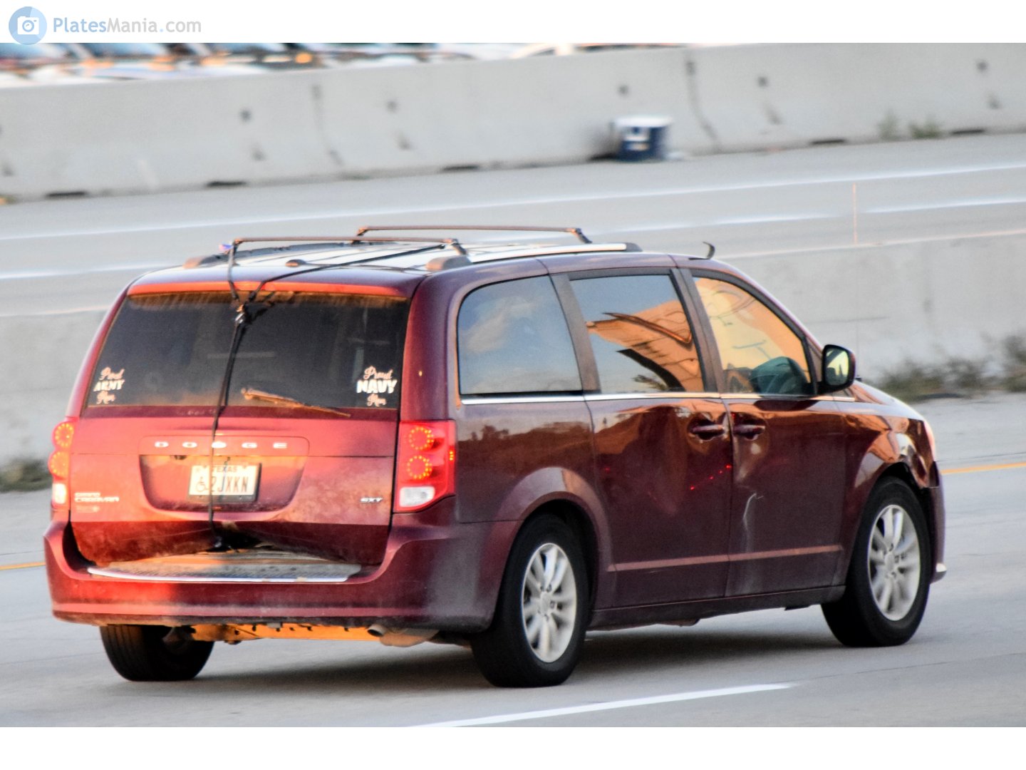 2JXKN, Dodge Grand Caravan 5th gen (RT), facelift, 2010–2020