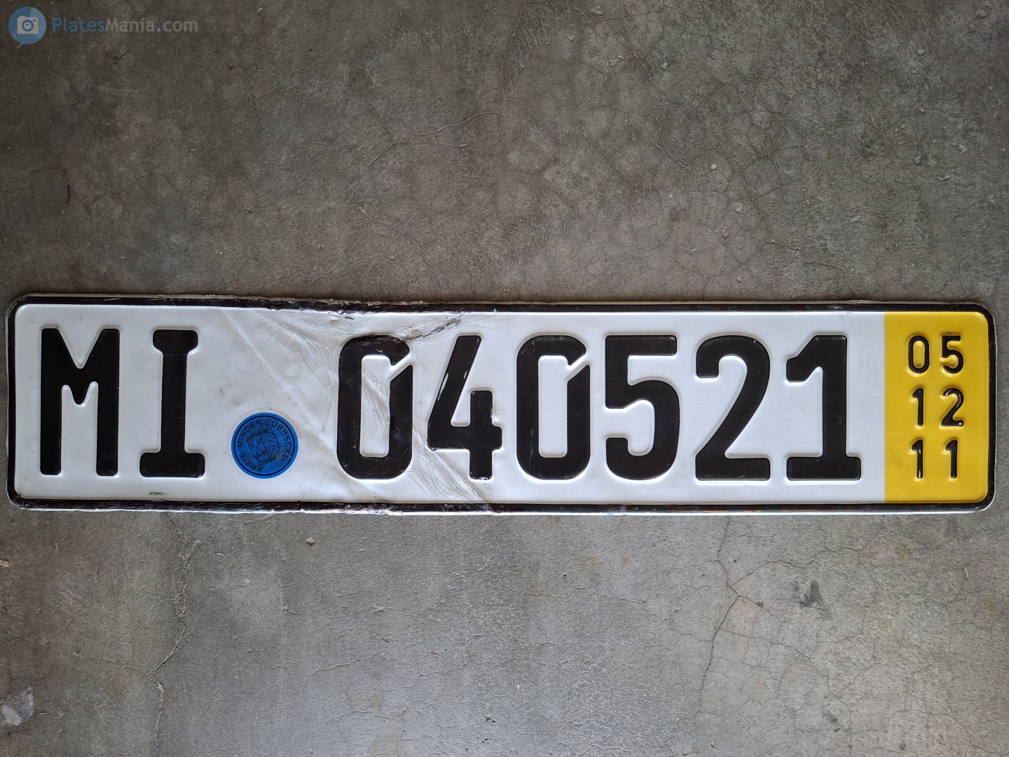 MI 040521, License plate without vehicle 