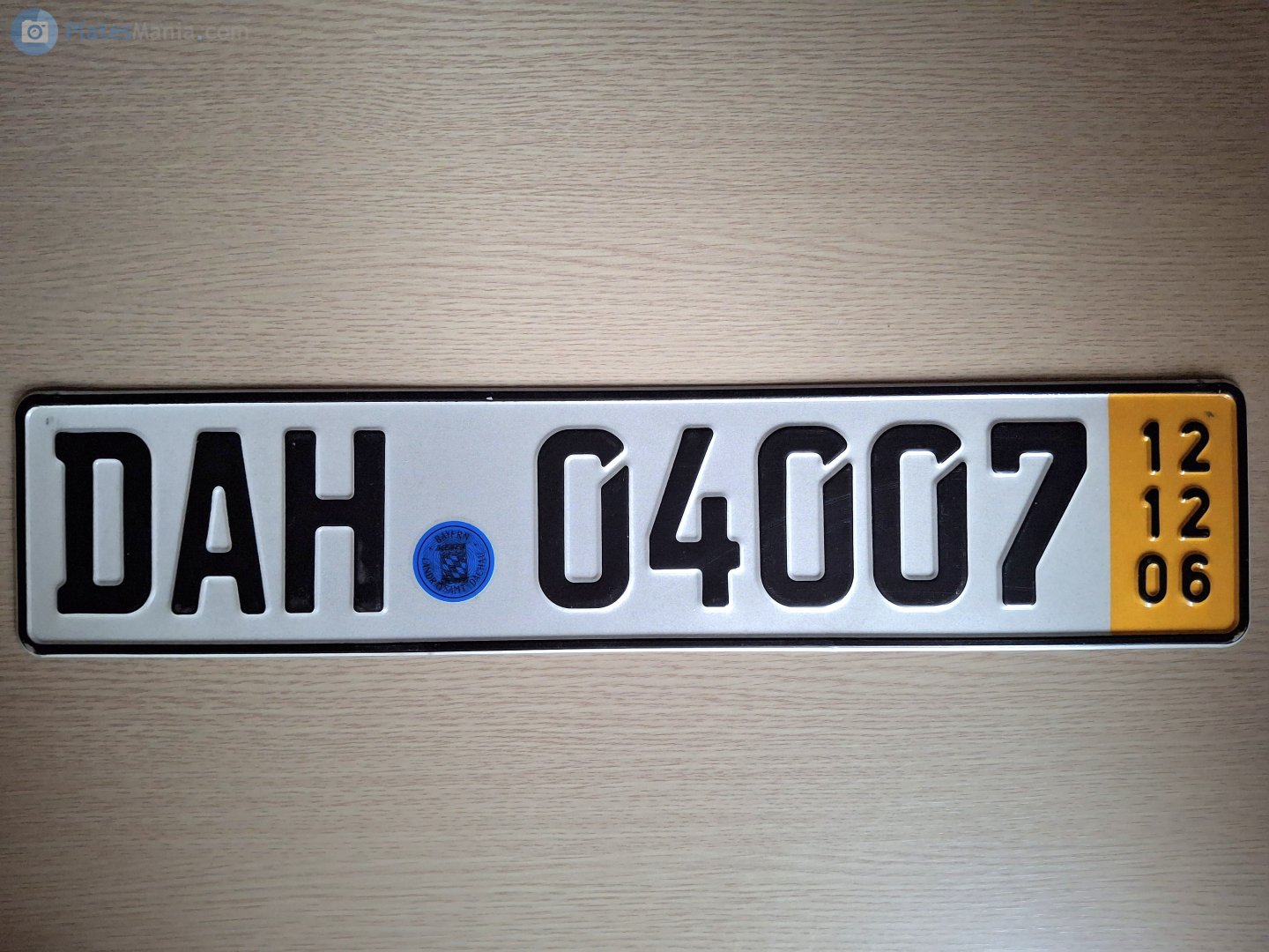 DAH 04007, License plate without vehicle 