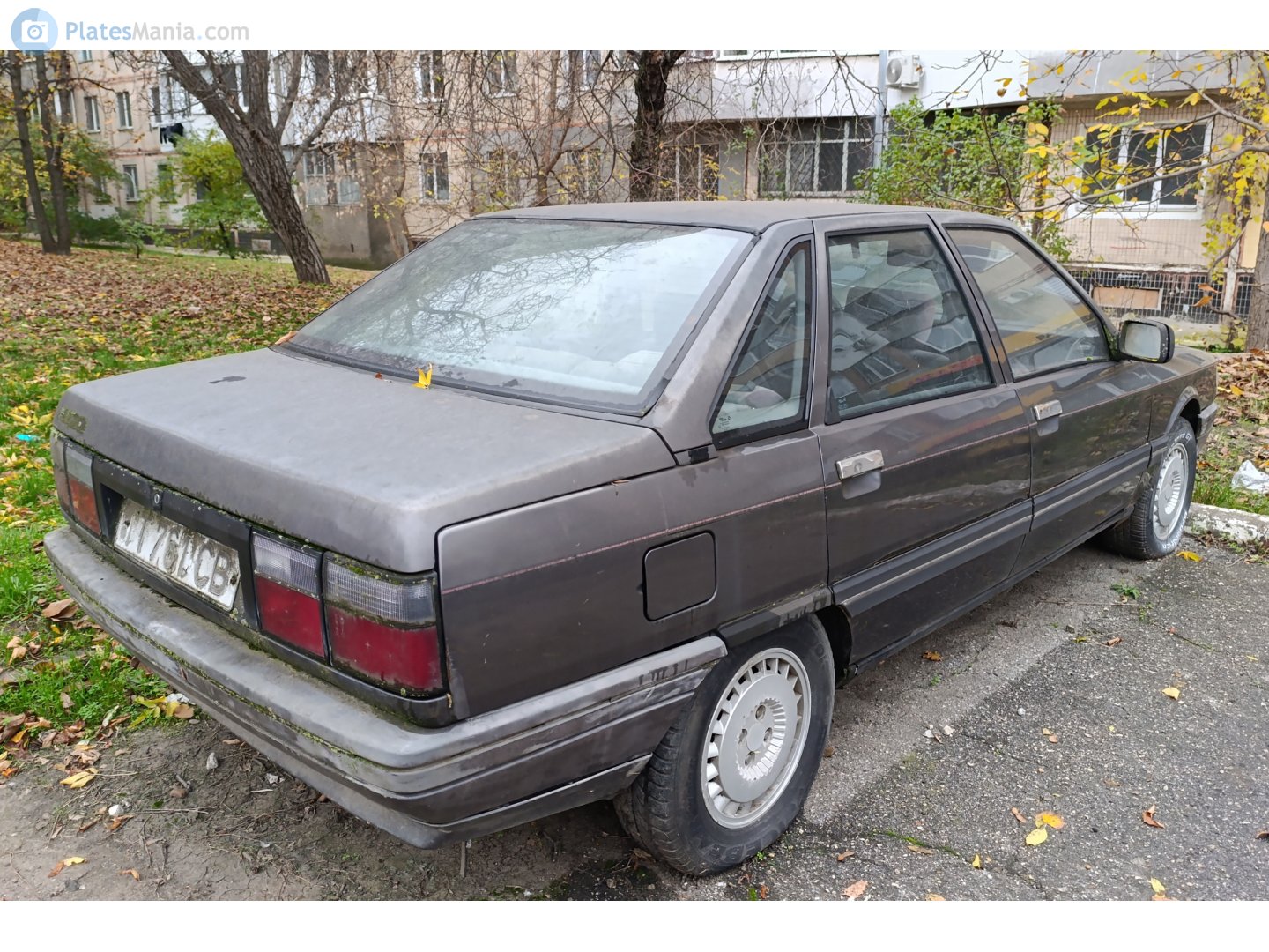 T 761 CB, Renault 21 1st gen Sedan (L48), 1986–1995