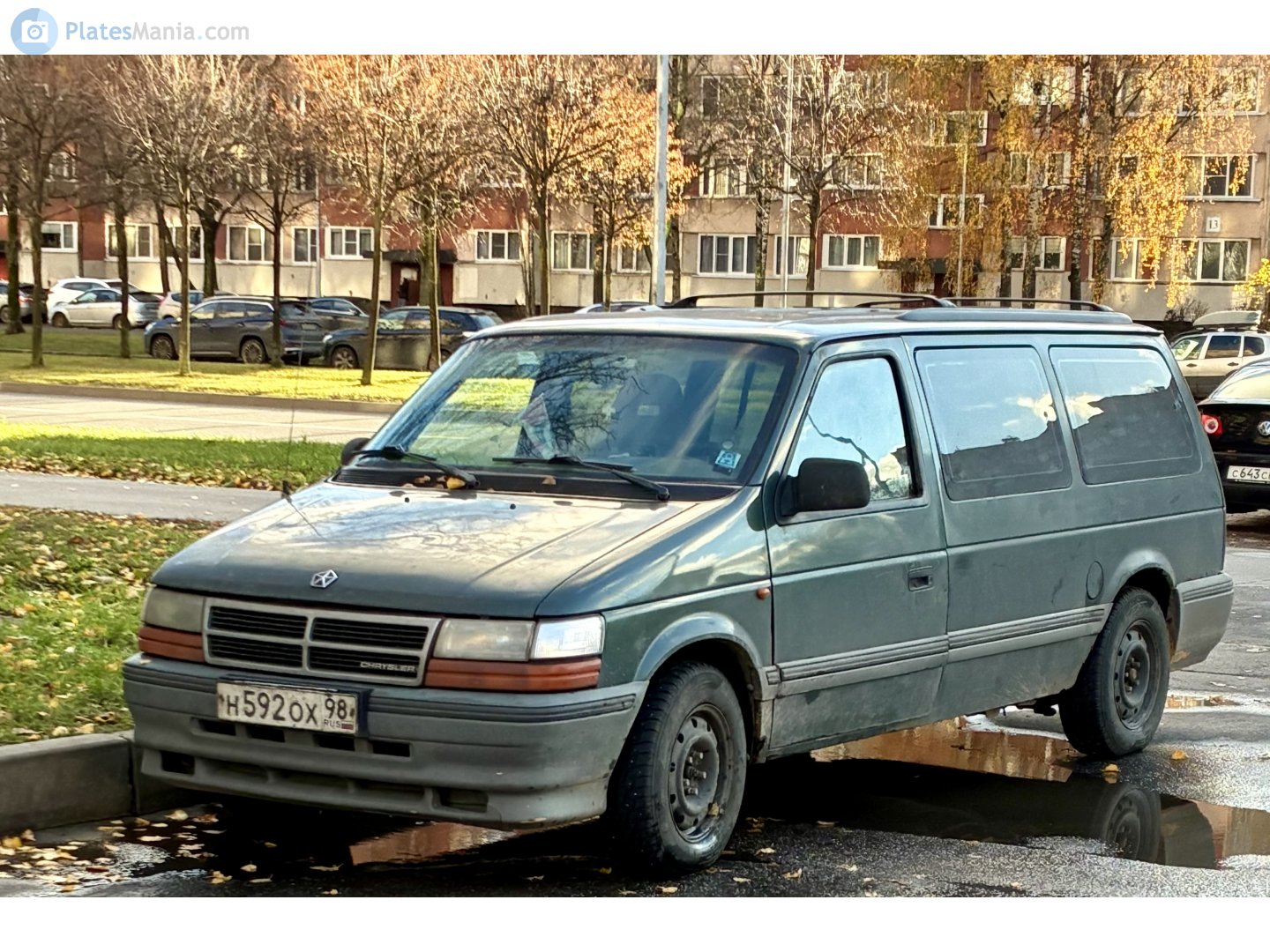 н 592 ох 98, Chrysler Voyager 2nd gen Grand (AS), 1990–1995