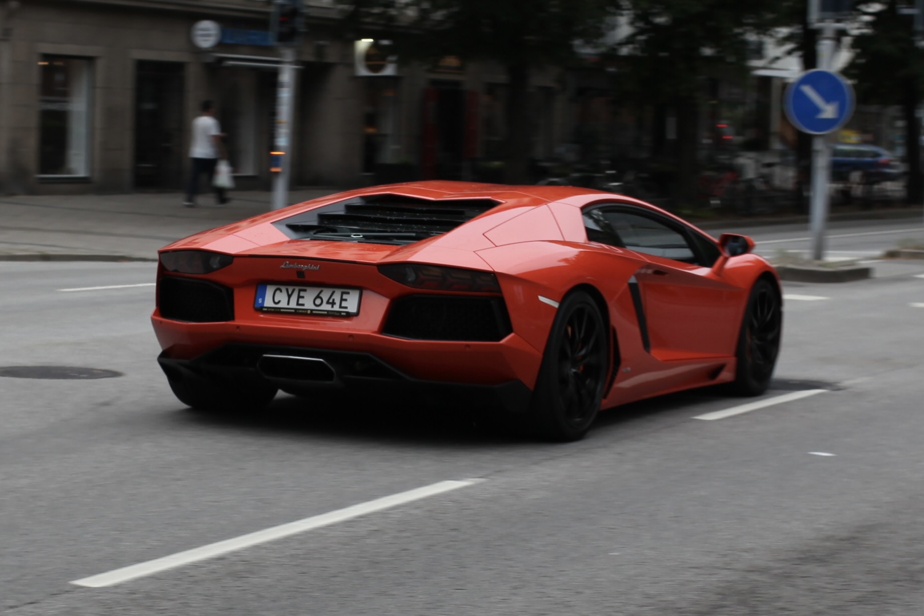 CYE 64E, Lamborghini Aventador LP700-4, 2011–2016