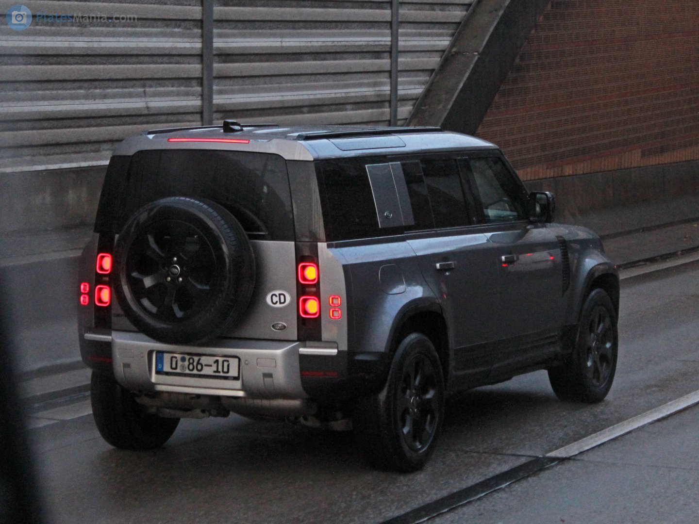 0 86-10, Land Rover Defender 2nd gen 110