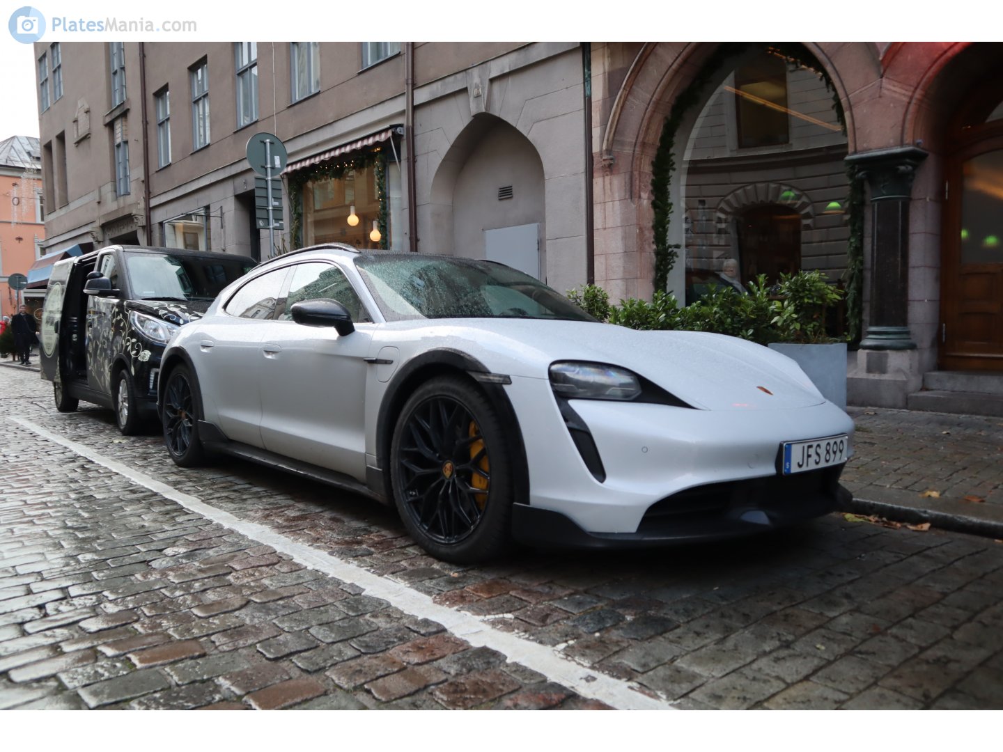 JFS 899, Porsche Taycan 1st gen Cross Turismo (9J1), 2021–2024