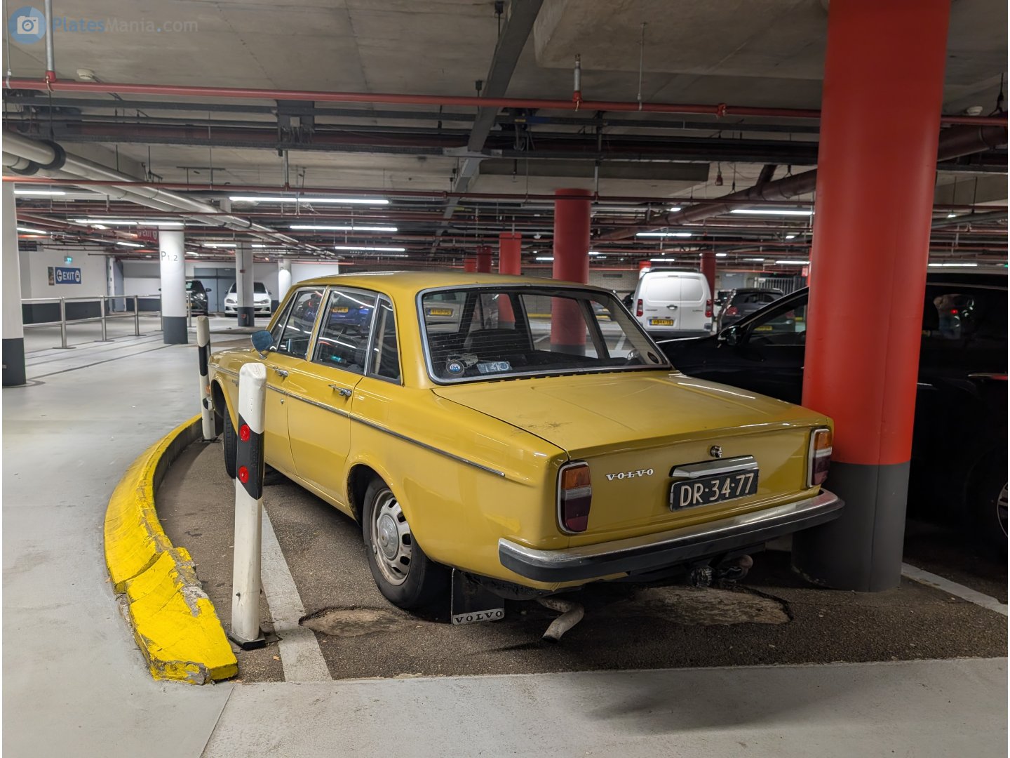 DR-34-77, Volvo 140-Series 1st gen 4-door Sedan (144), 1966–1974