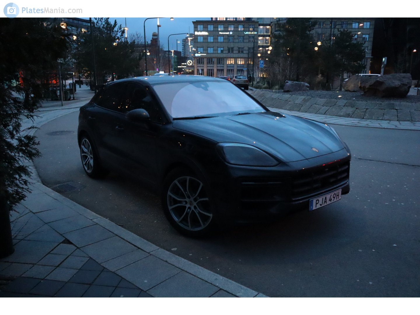 PJA 49H, Porsche Cayenne 3rd gen Coupé (PO536; 9Y3), facelift, 2023–