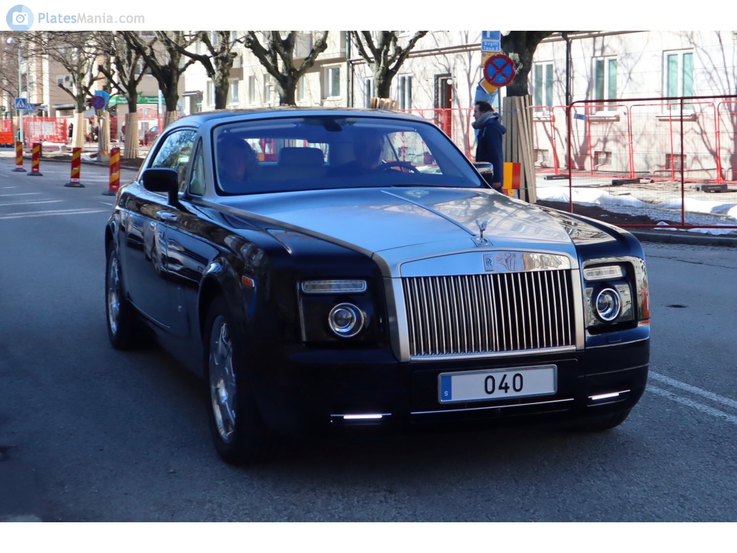 040, Rolls-Royce Phantom Coupé 1st gen (RR3), 2008–2016