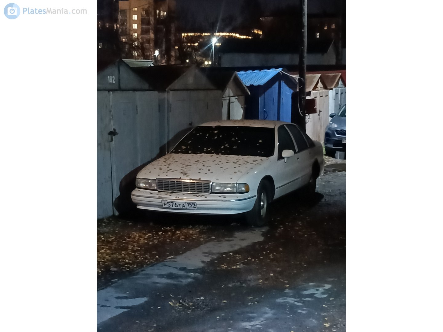 р 576 та 159, Chevrolet Caprice 4th gen 4-door Sedan (B-body), 1990–1996