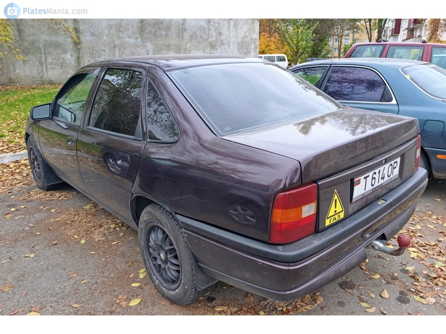 T 614 OP, Opel Vectra 1st gen Sedan (A; J89), 1988–1995