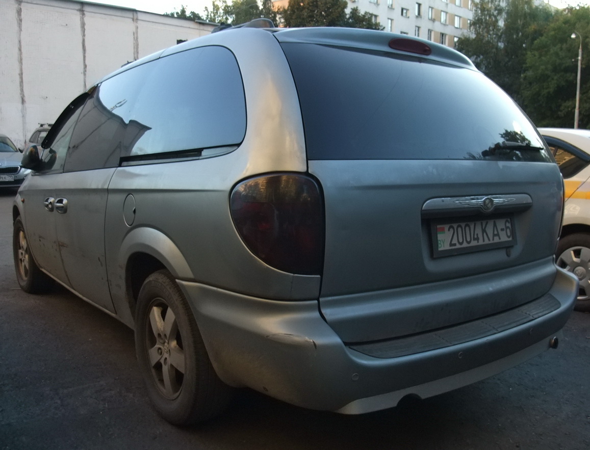 2004 KA-6, Chrysler Town&Country 4th gen Minivan (RS), 2000–2007