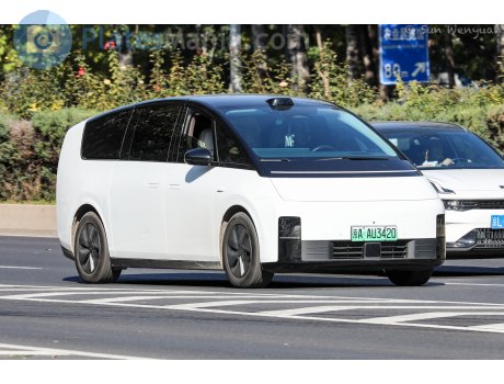 京A·AU3420, Li Xiang Mega