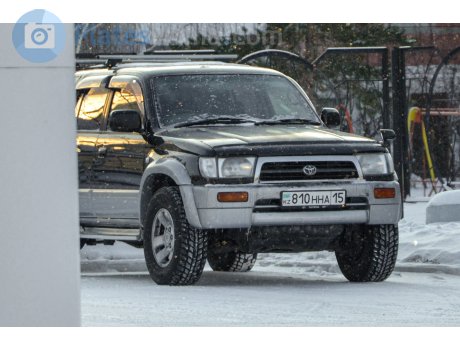 810 HHA 15, Toyota Hilux Surf