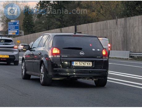 H 5747 KK, Opel Signum