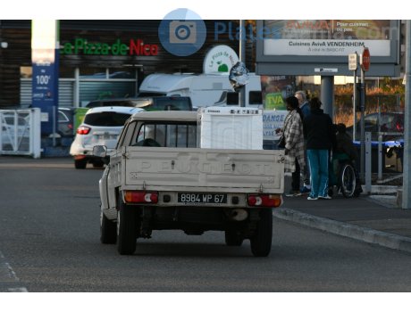 8984 WP 67, Peugeot 504