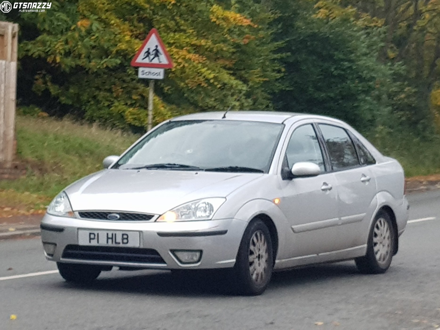 P1HLB, Ford Focus 1st gen Sedan (DFW; C170), 1998–2005 (–2008 for LATAM-market)
