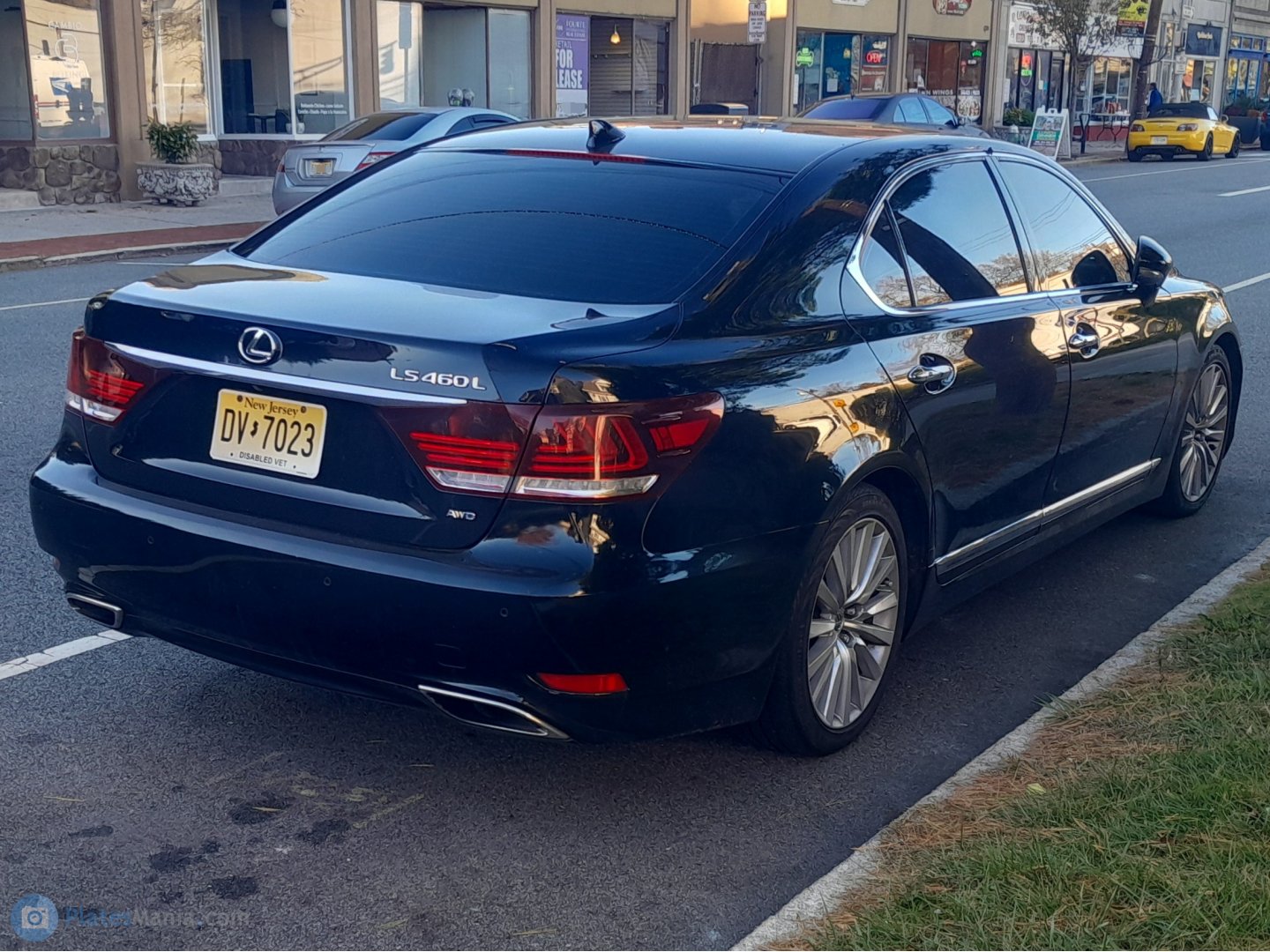 DV-7023, Lexus LS 4th gen (XF40), facelift, 2012–2017