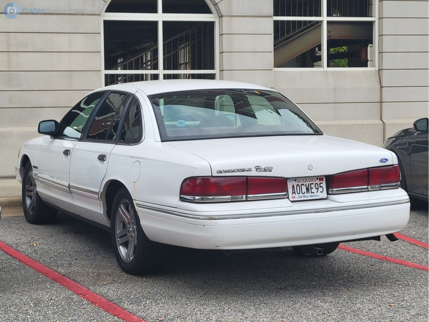 A0CWE95, Ford Crown Victoria 1st gen (EN53), facelift, 1994–1997