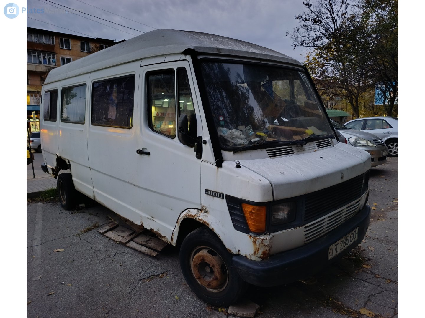 T 285 CO, Mercedes-Benz T1 1st gen (601/602/611), 1976–1996