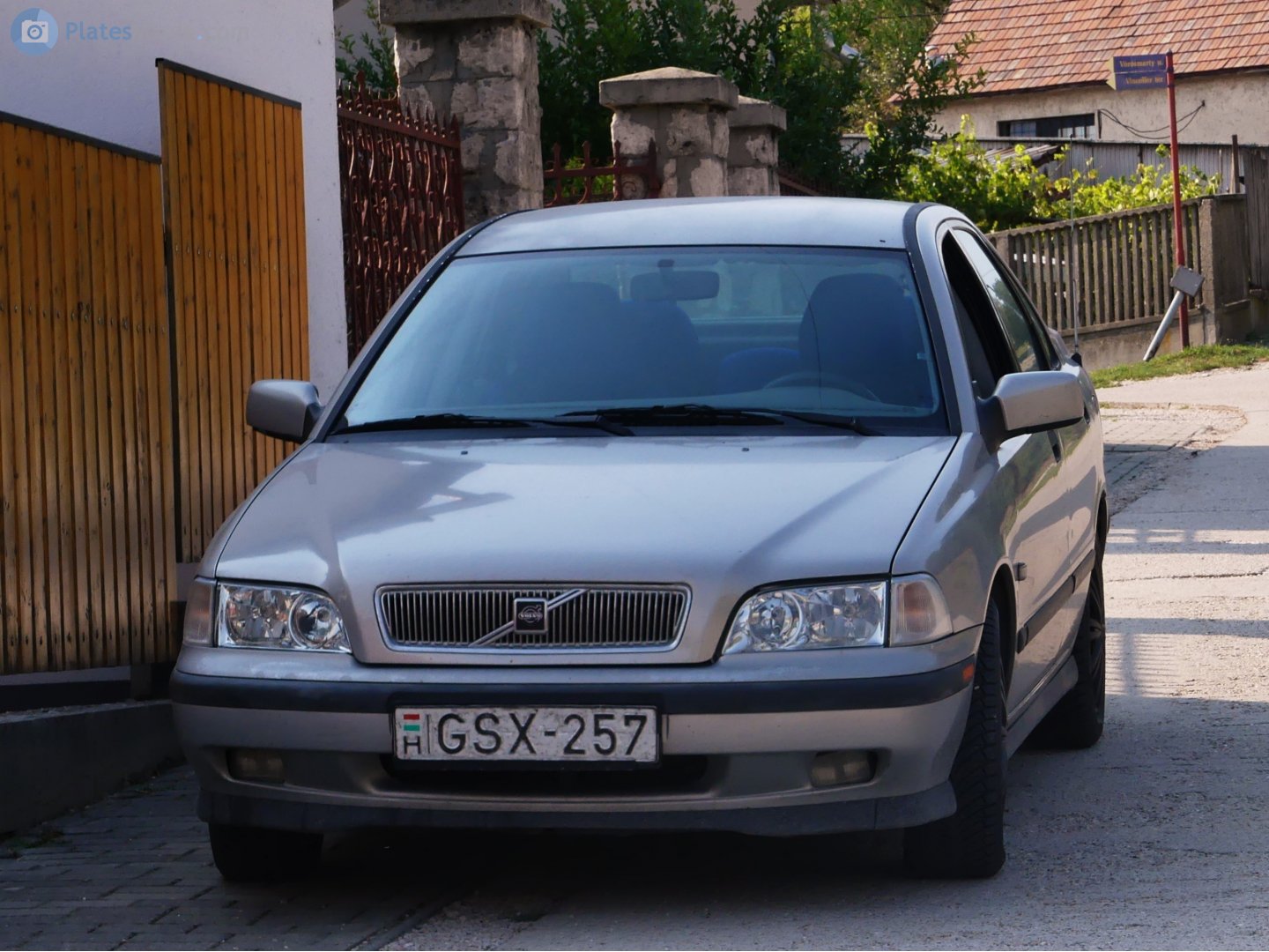 GSX-257, Volvo S40 1st gen (644), 1995–2004