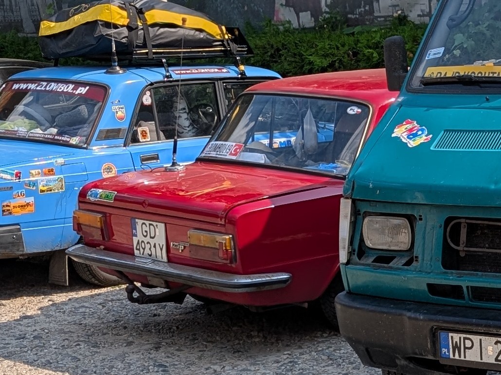GD 4931Y, FSO 125p 1st gen Sedan, 1983–1991