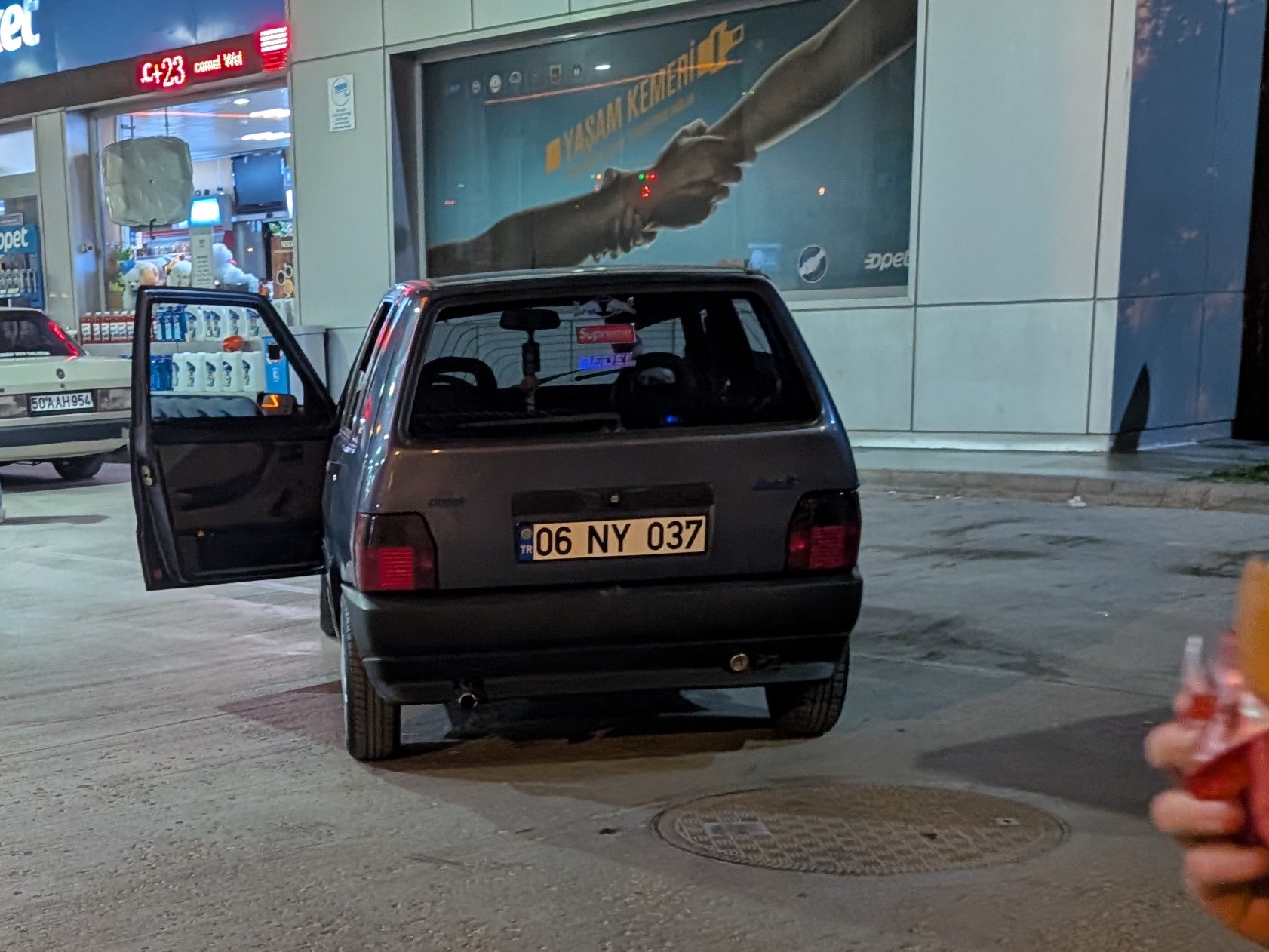 06 NY 037, FIAT Uno 1st gen 5-door Hatch (146), facelift, 1989–1995 (–2003 for others)