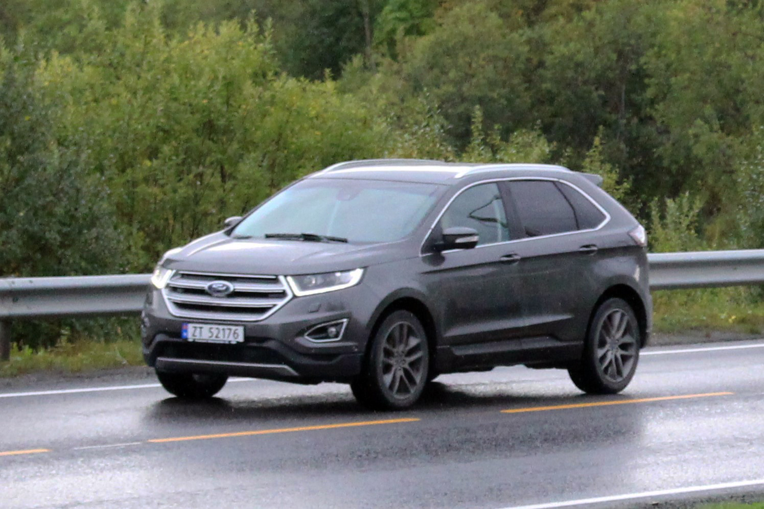 ZT 52176, Ford Edge 2nd gen (CD539), 2015–2019