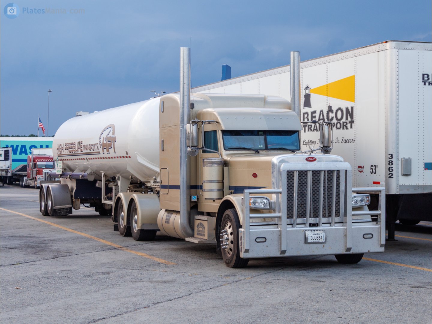 3JU864, Peterbilt 389 