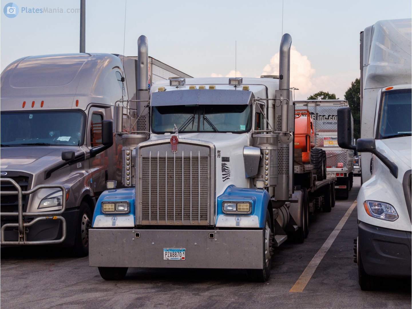 PZA8870, Kenworth W900 