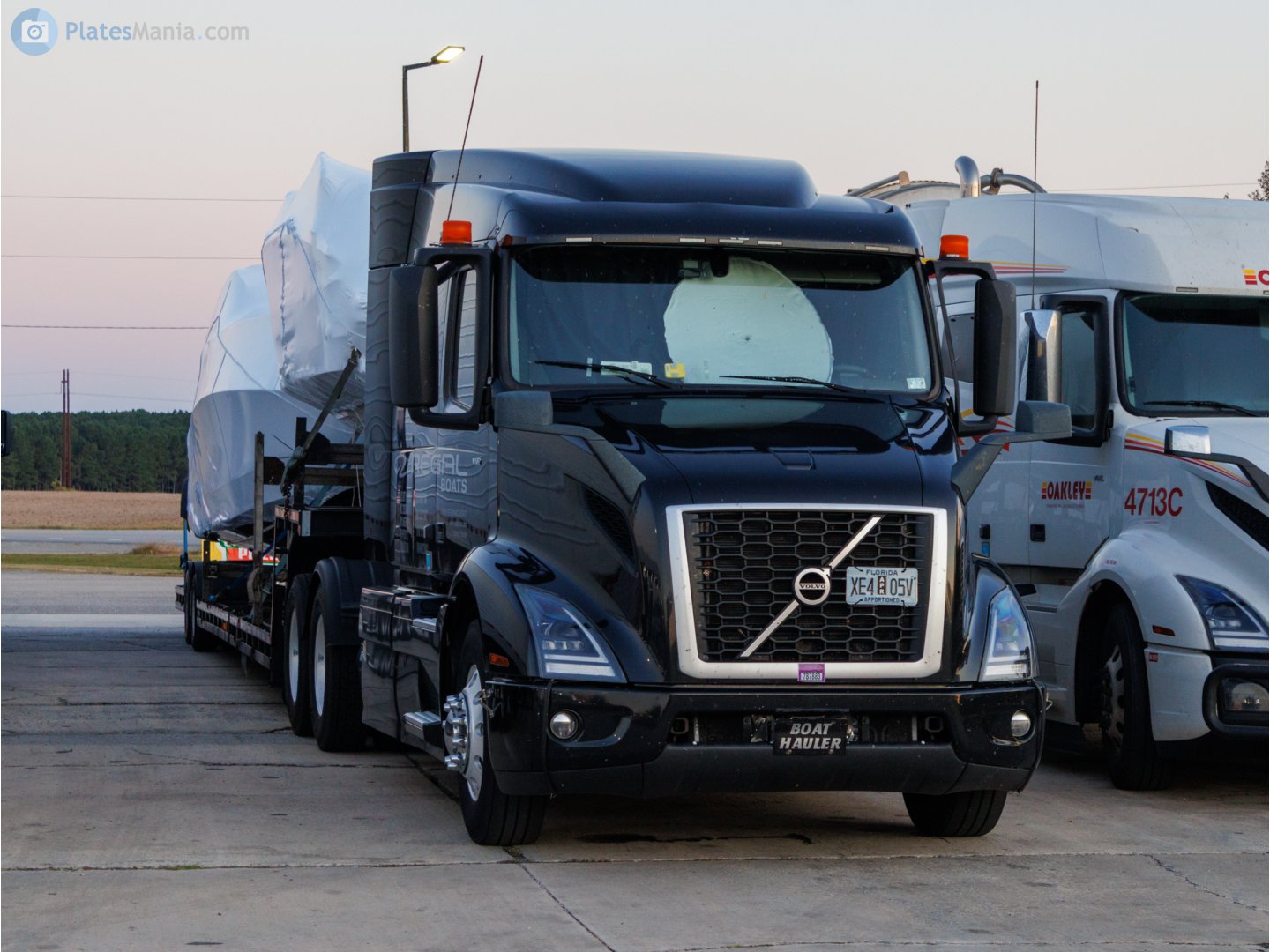 XE4 05V, Volvo VN Series 3rd gen VNR, 2017­–