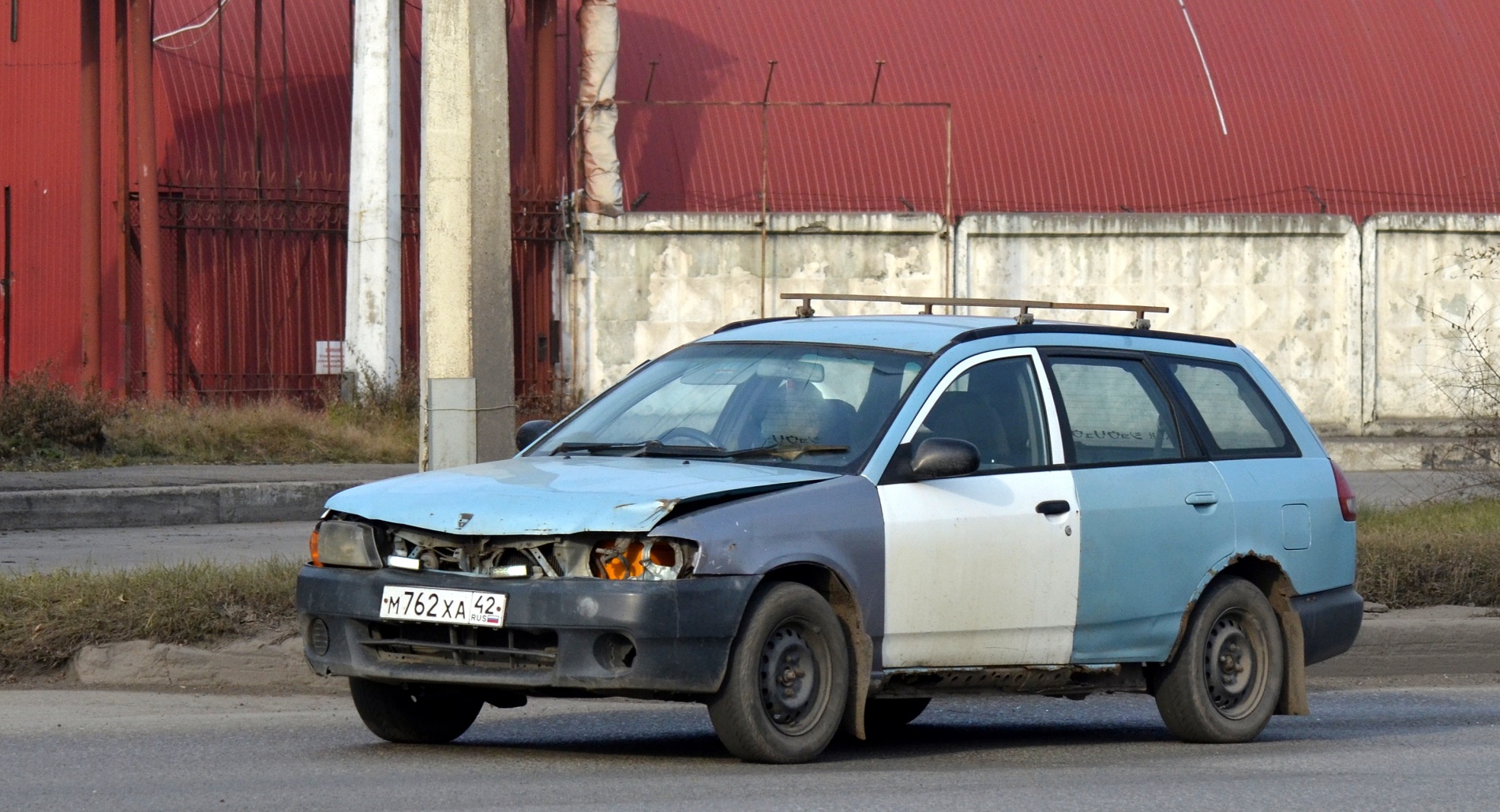 м 762 ха 42, Nissan Wingroad 2nd gen (Y11), 1999–2001