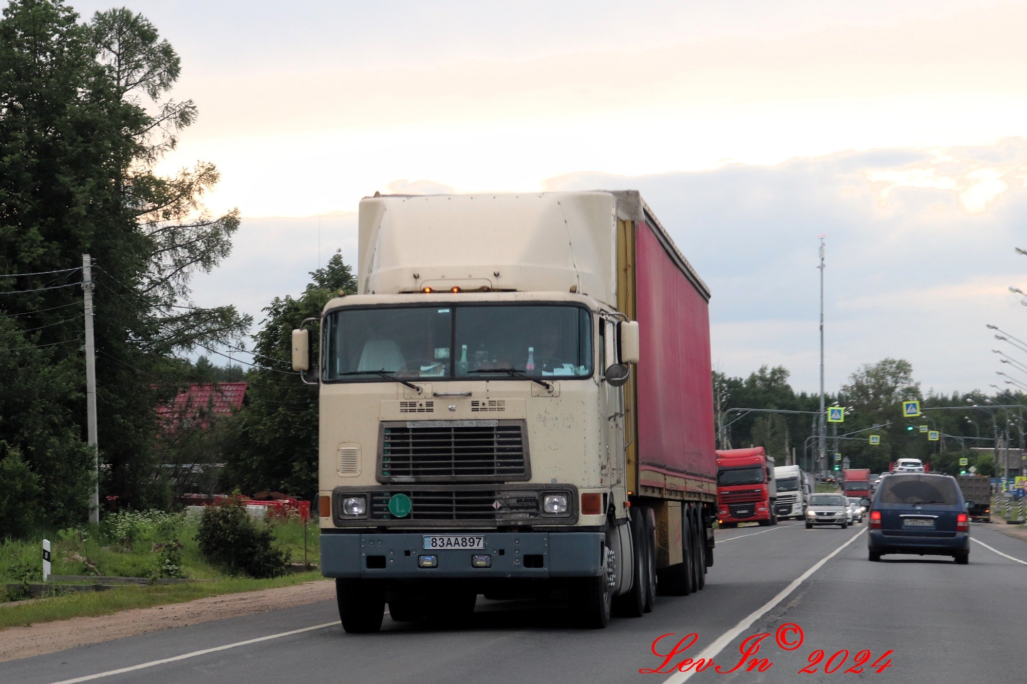 83AA897, International 9000-Series 9600-9870, 1981–