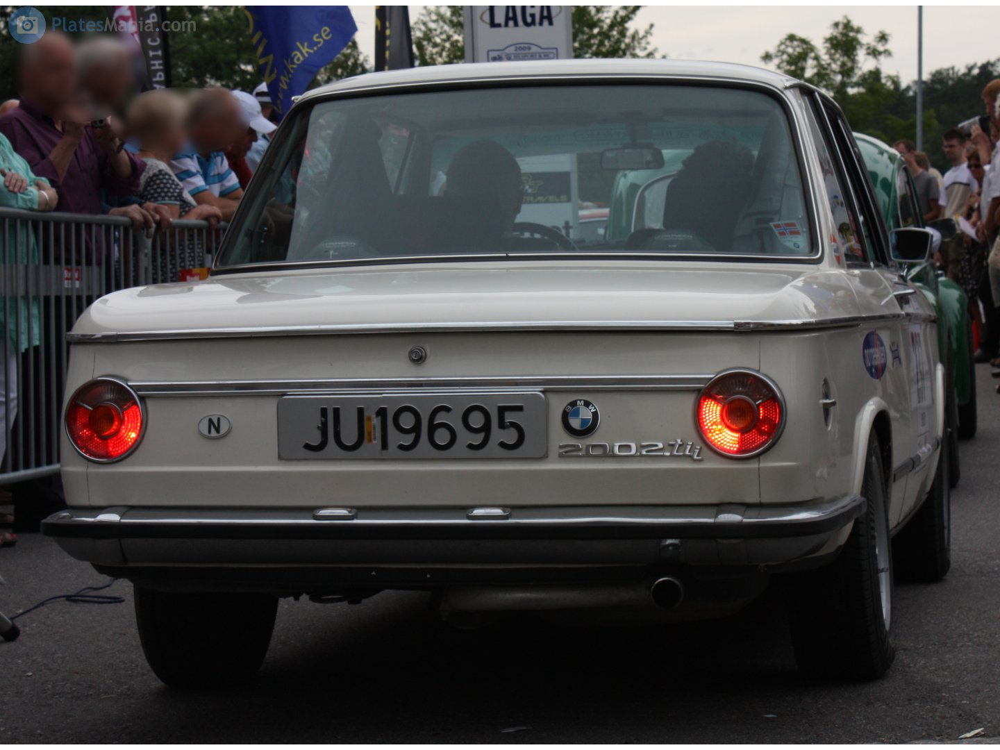 JU 19695, BMW 02 Series 1600/1600-2/1602/1802/2002 2-door Sedan (114/E10), 1966–1973
