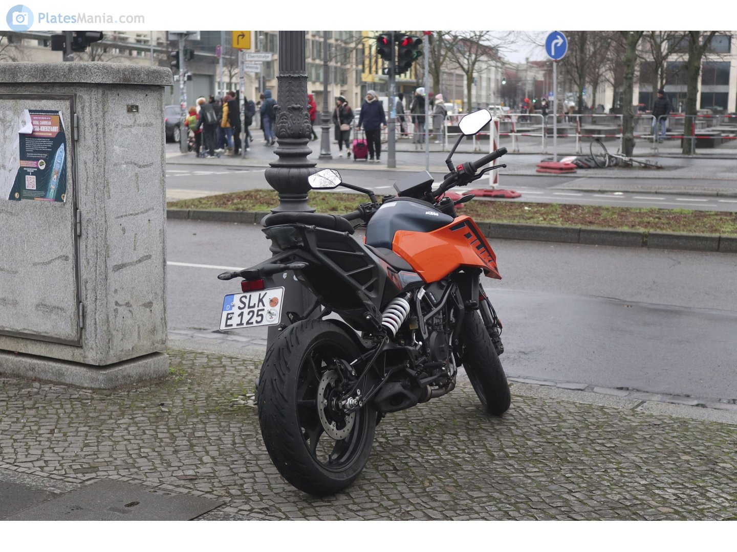 SLK E 125, KTM Duke 