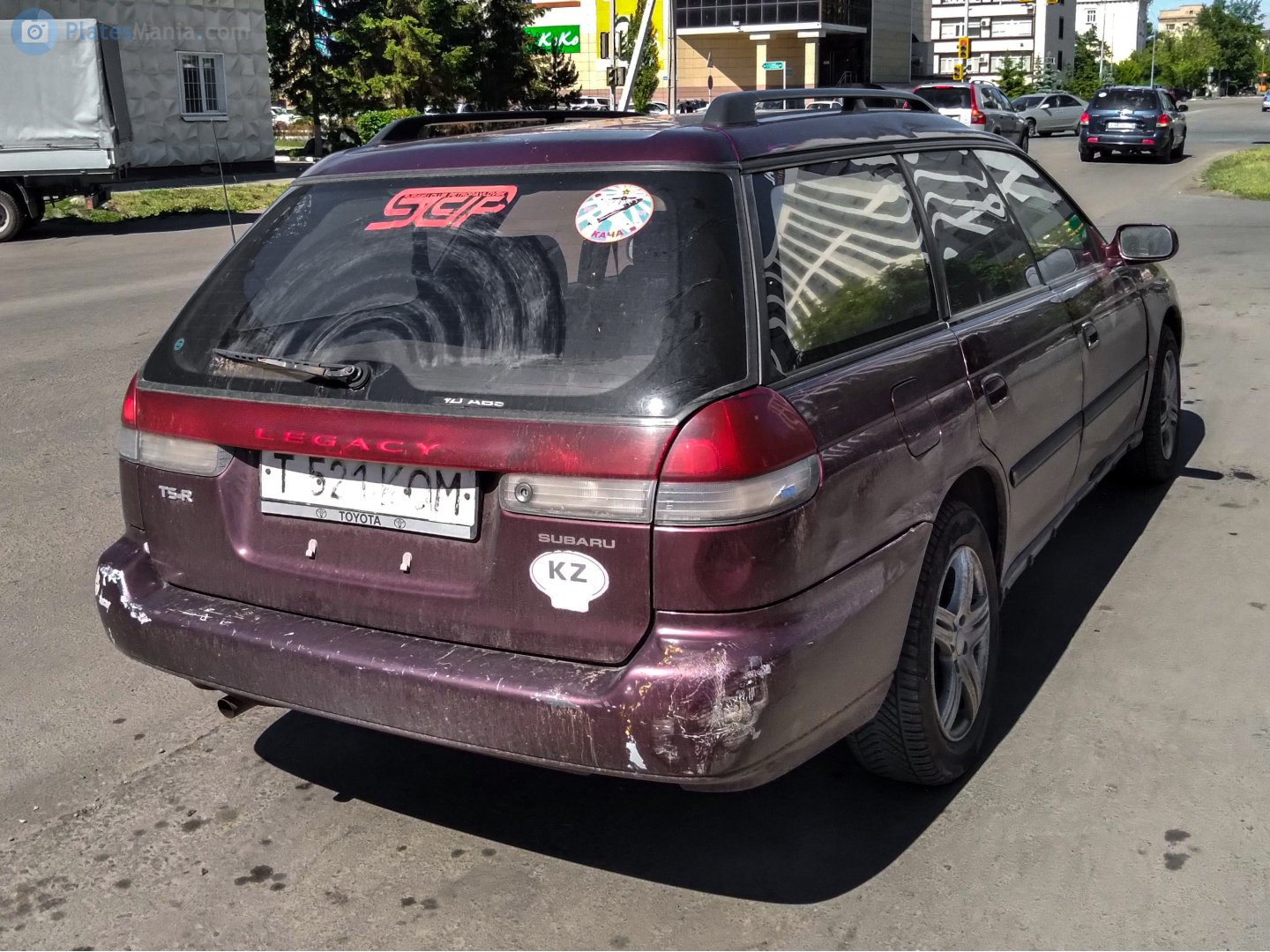 T 521 KOM, Subaru Legacy 2nd gen Wagon (BG/BK), 1993–1999