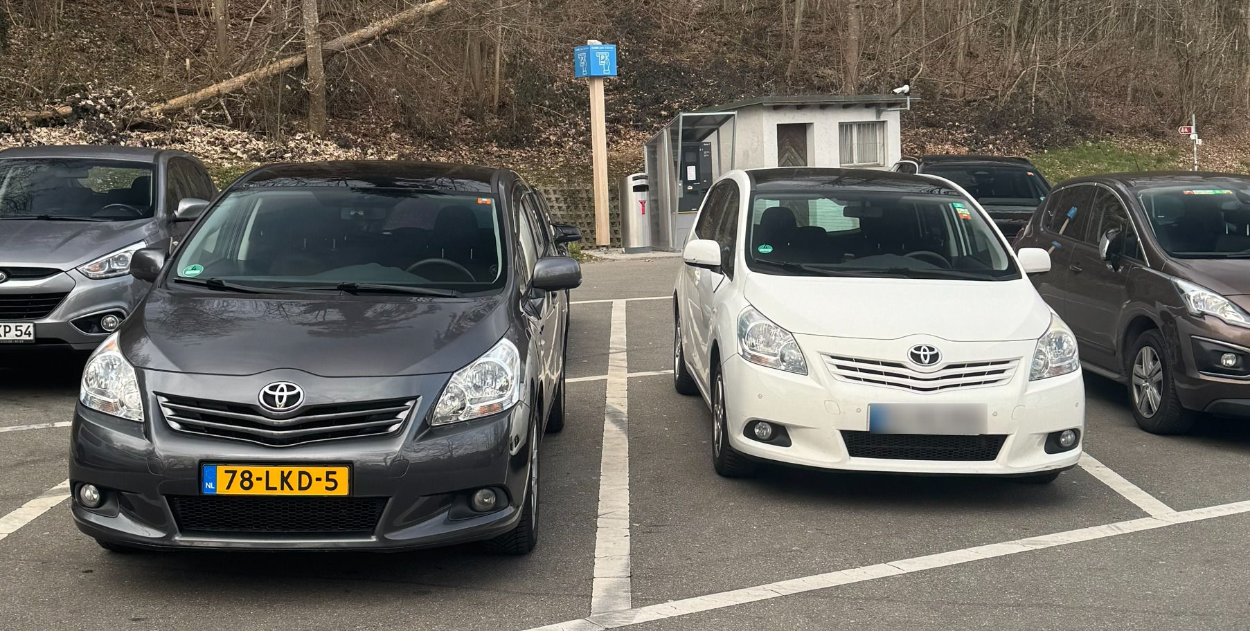 78-LKD-5, Toyota Verso 1st gen (AR20), 2009–2013