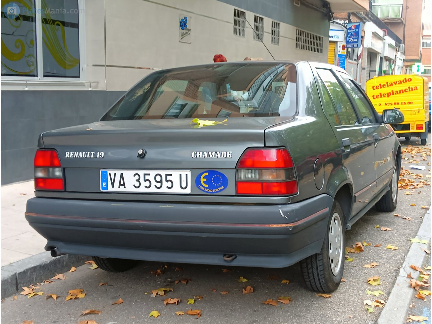 VA 3595 U, Renault 19 1st gen Chamade Sedan (L53), 1989–1992