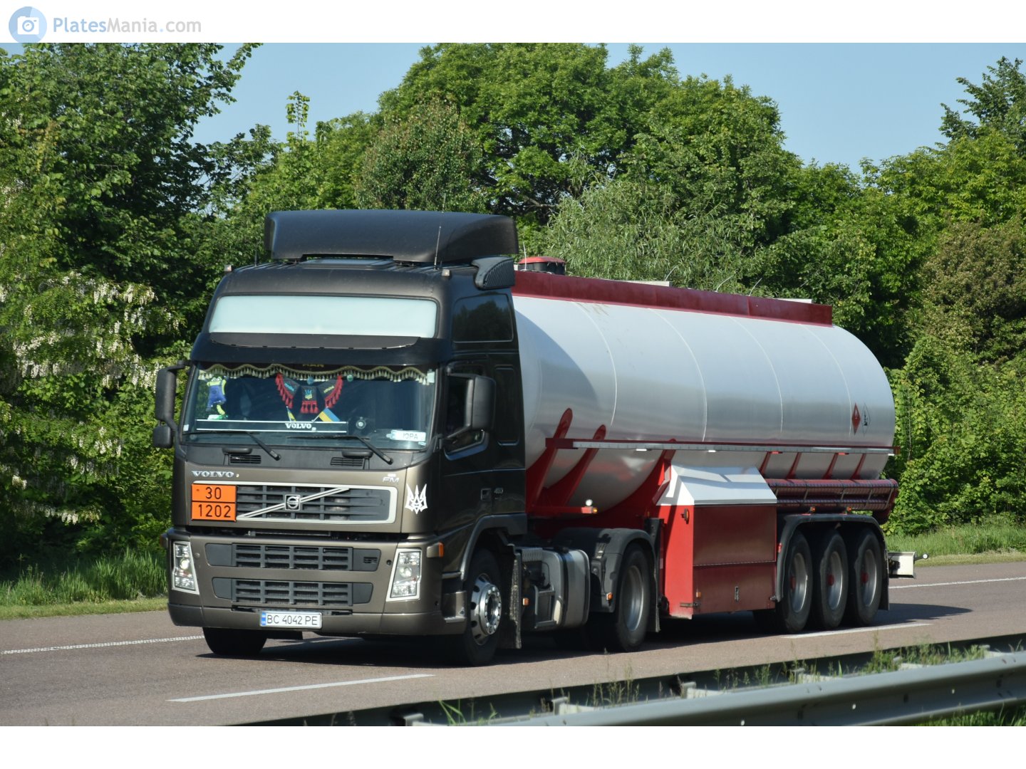 BC 4042 PE, Volvo FM 2nd gen, 2001–2010