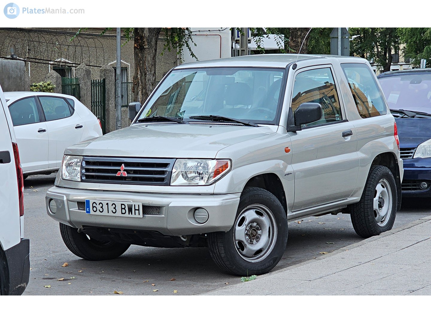 6313 BWH, Mitsubishi Montero iO 1st gen 3-door SUV (H60/H70), 1998–2007