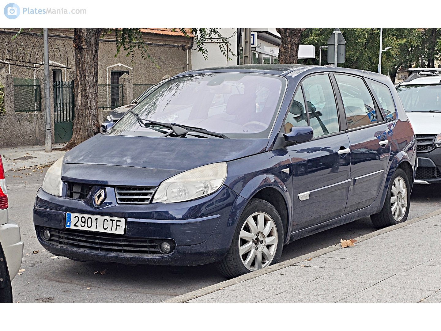 2901 CTF, Renault Scénic 2nd gen Grand (R84), 2004–2009