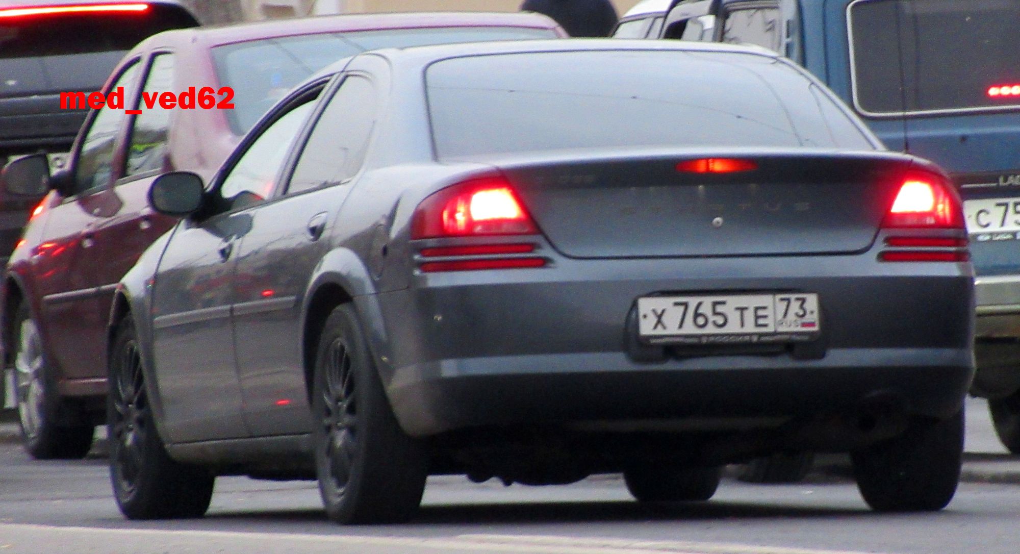х 765 те 73, Dodge Stratus 2nd gen Sedan (JR), 2000–2006
