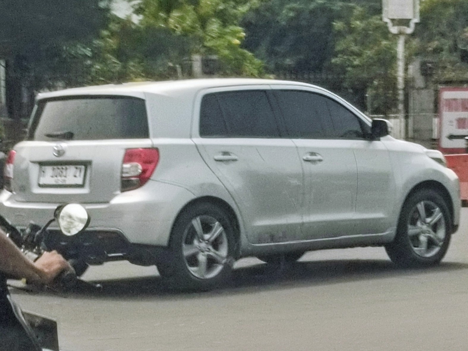 H 1081 ZY, Toyota Ist 2nd gen (XP110), 2007–2016