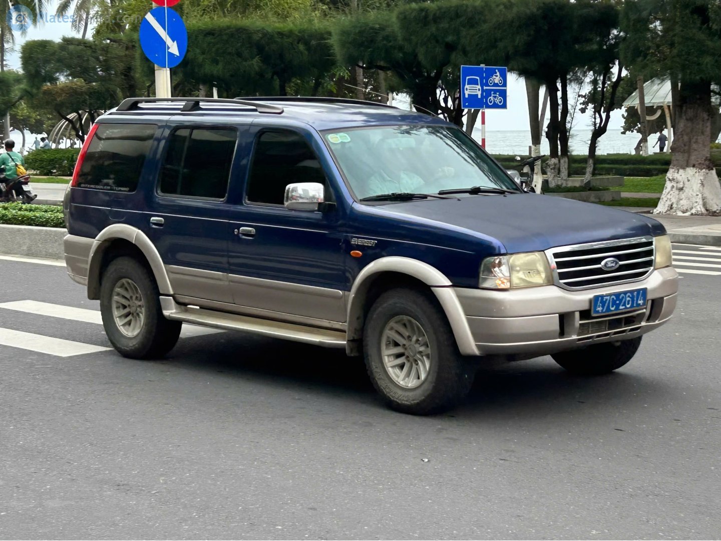 47C-2614, Ford Everest 1st gen (U268/UR), 2003–2006