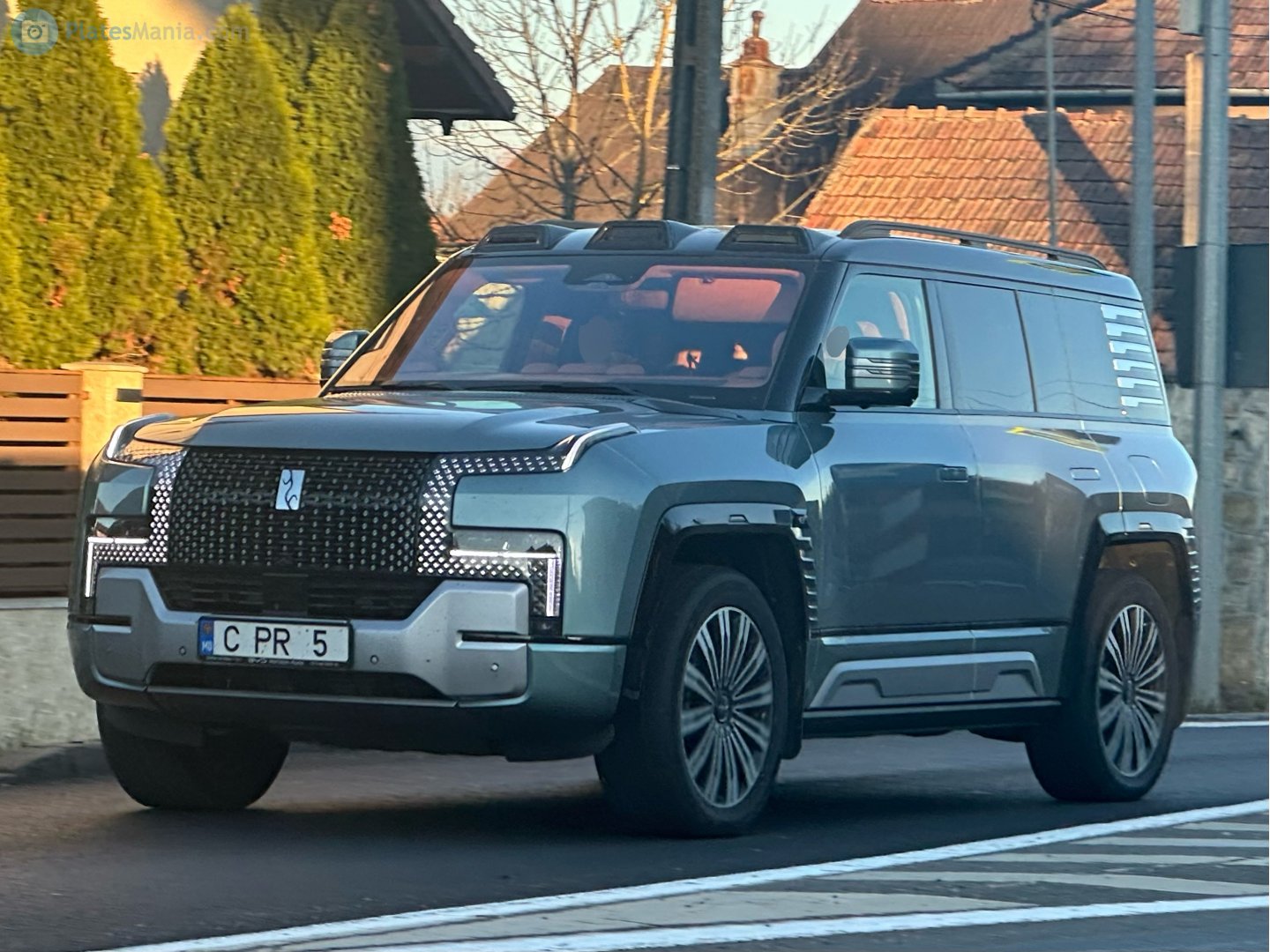 C PR 5, Yangwang U8 1st gen, 2023–