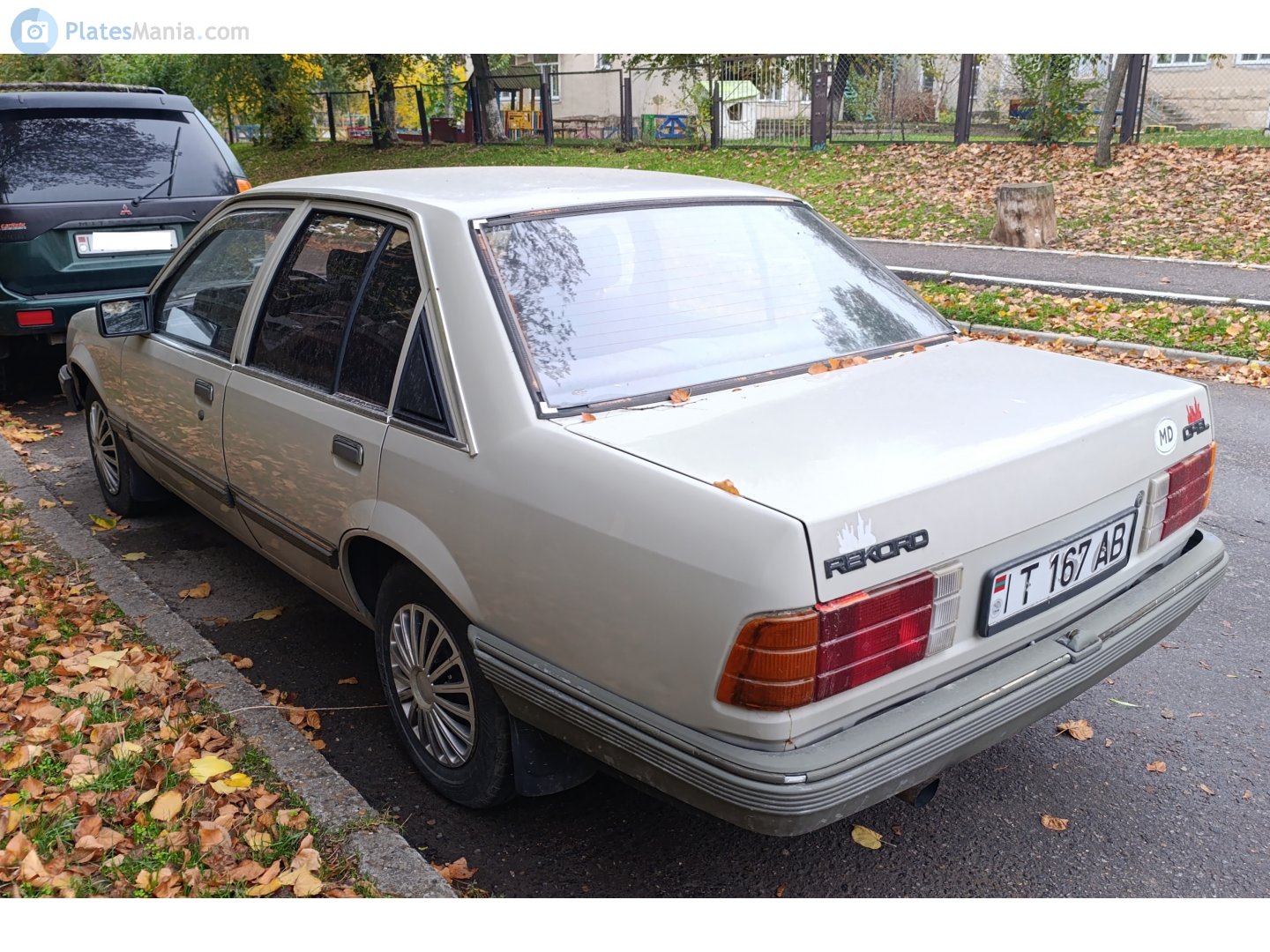 T 167 AB, Opel Rekord 5th gen Sedan (E2), facelift, 1982–1986