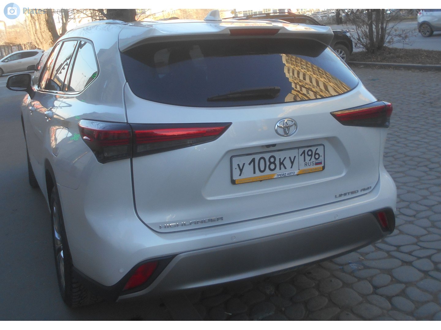 у 108 ку 196, Toyota Highlander 3rd gen (XU50), 2013–2016