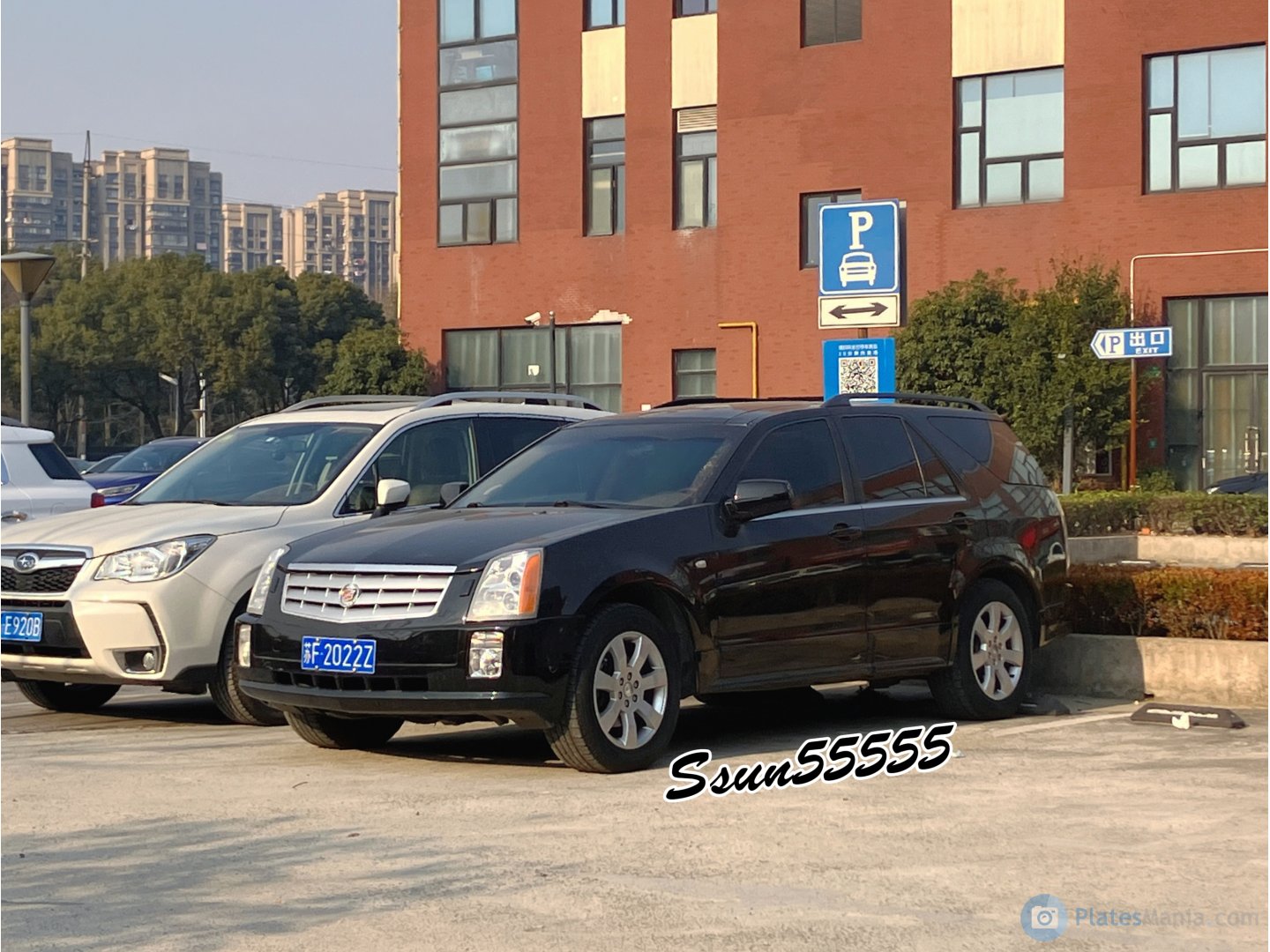 苏F·2022Z, Cadillac SRX 1st gen (Sigma/GMT265), 2003–2009