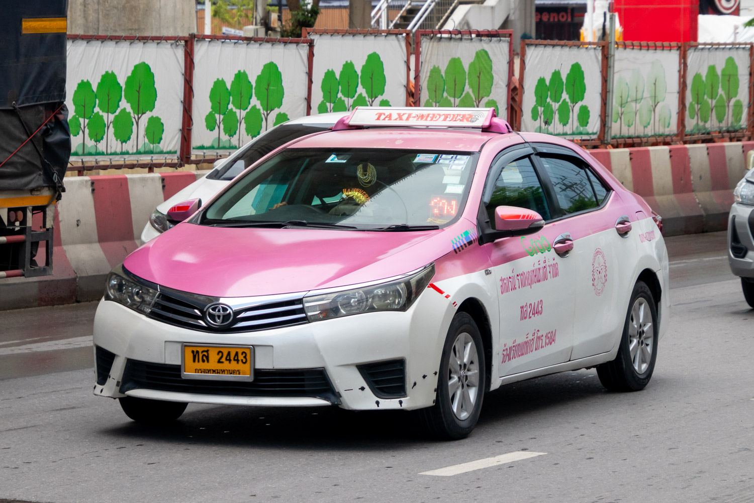 ทส 2443, Toyota Corolla 11th gen (Altis/Quest) Sedan (E170/E180; Global-market), 2013–2020 (–present for ZA-market)