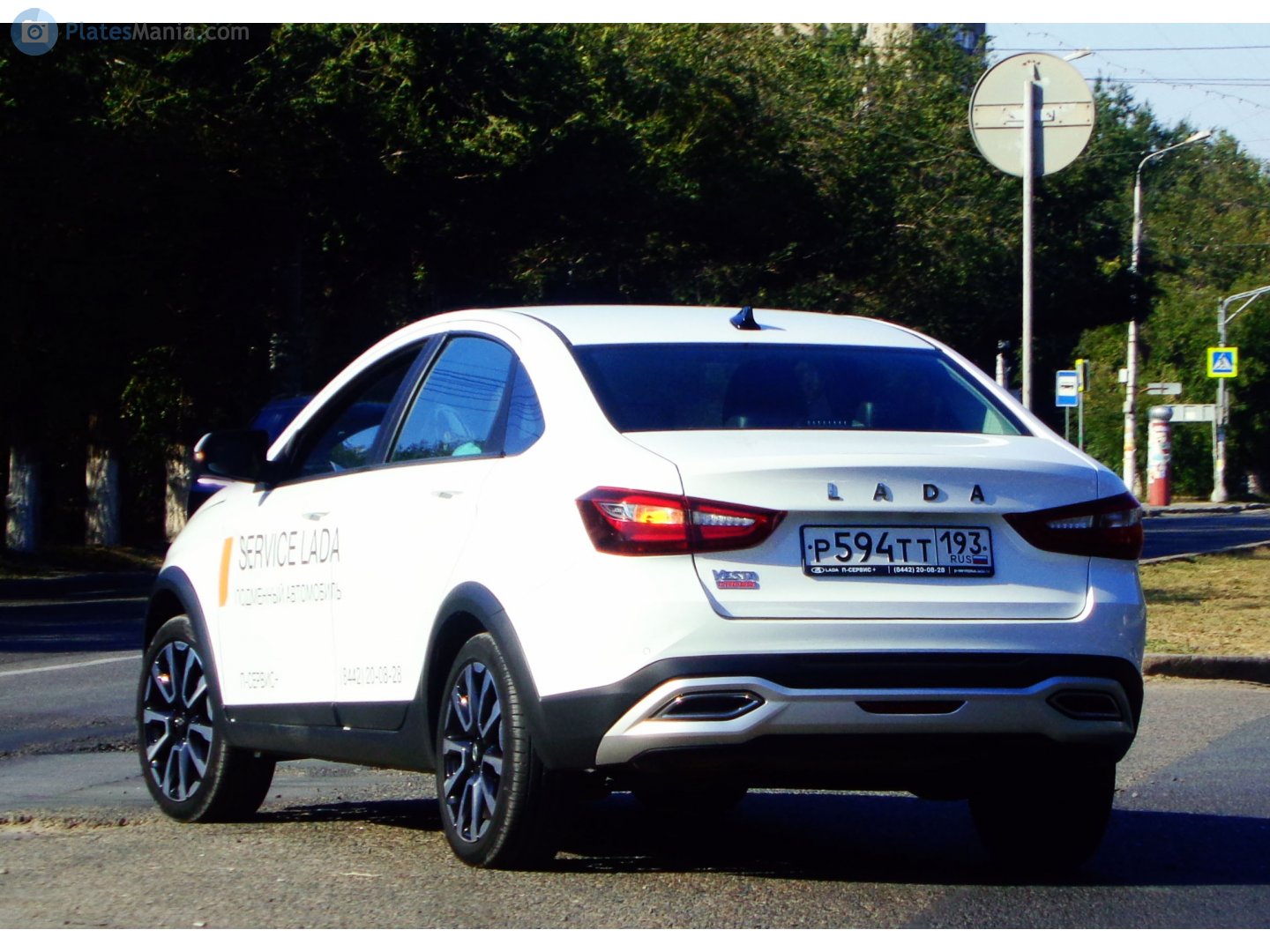 р 594 тт 193, Lada (VAZ) Vesta 1st gen Cross Sedan (GFL), facelift, 2022–